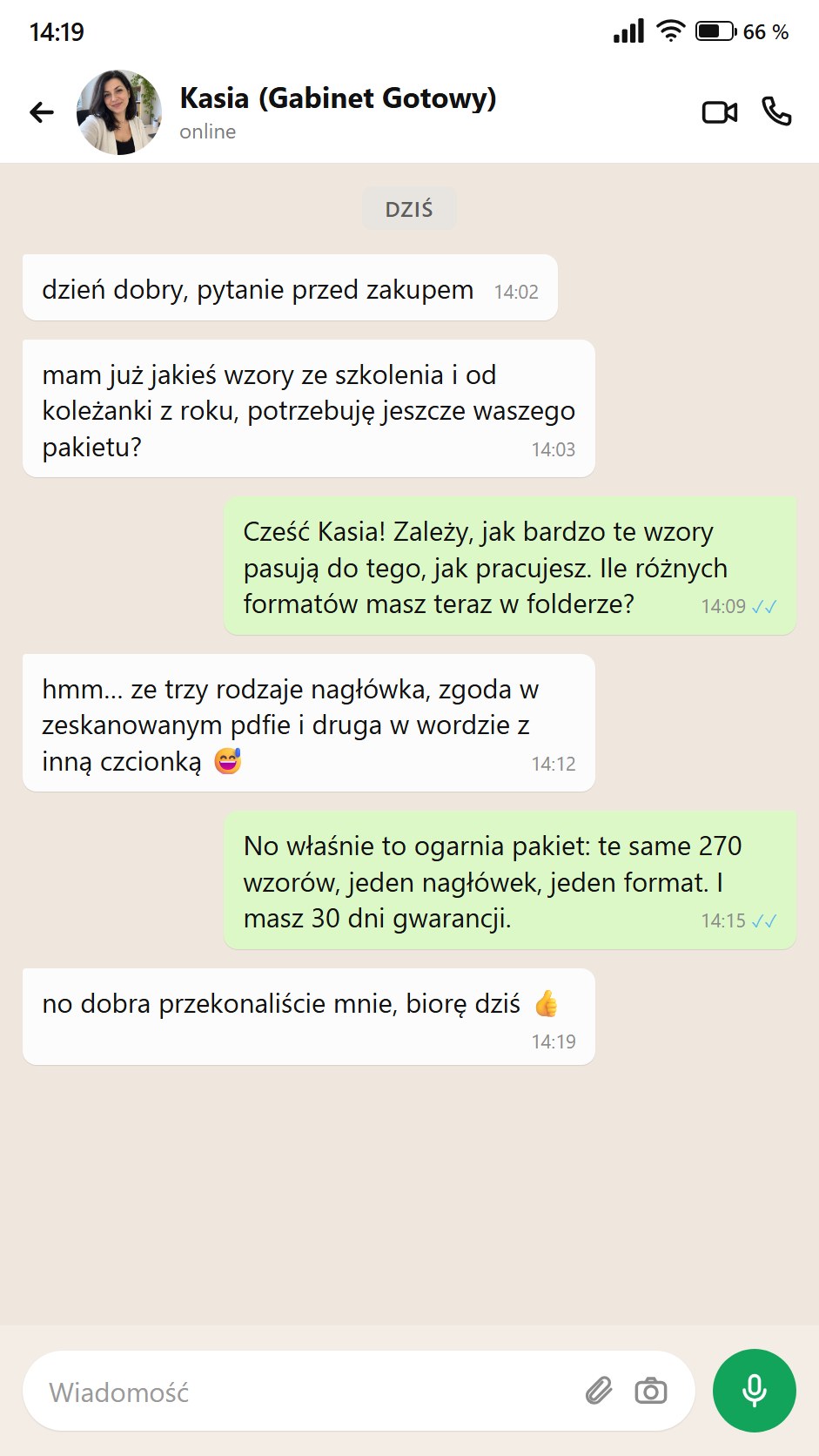 Psycholożka pyta przed zakupem, czy jeszcze tego potrzebuje, skoro ma już wzory z kursu